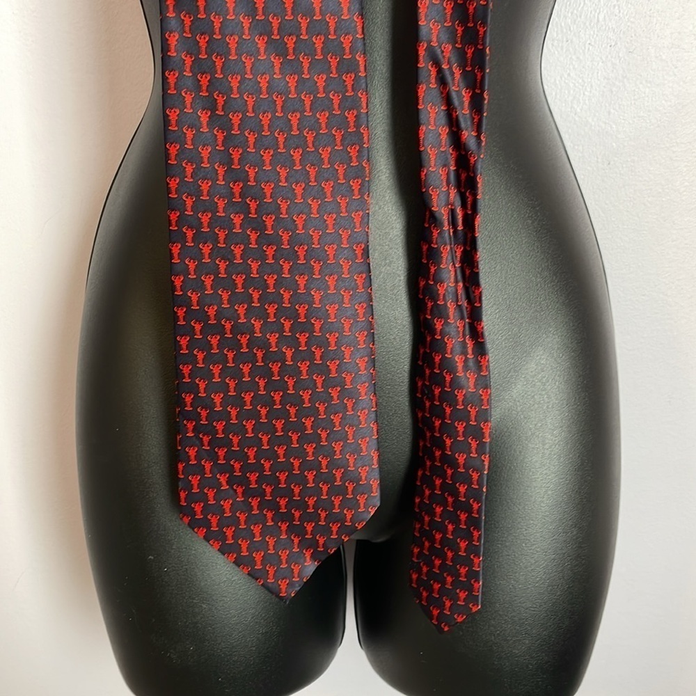 Museum Artifacts Navy With Red Lobsters Handmade Silk Necktie Tie